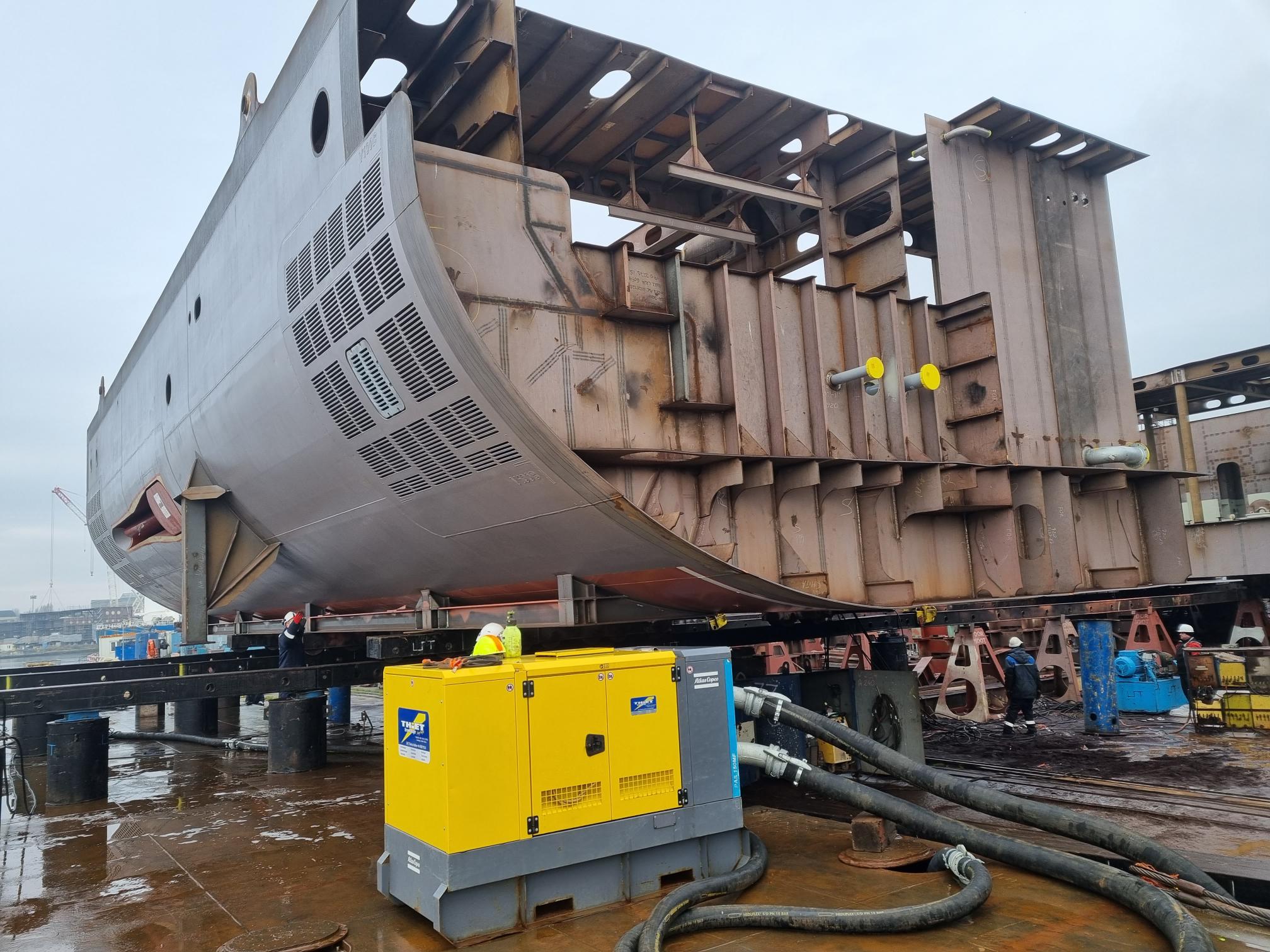 Verladeoperation per Skidding und Ballastwasserplanung